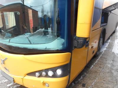 нижнее лобовое стекло VOLVO В12В BEULAS CLORI (2009 г.в.) на технике нижнее лобовое стекло VOLVO В12В BEULAS CLORI (2009 г.в.) на технике