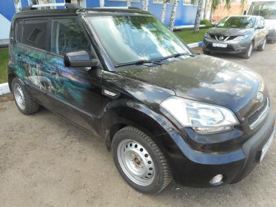 Лобовое стекло KIA SOUL (2011 г.в.) на технике 