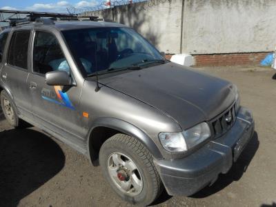 лобовое стекло KIA SPORTAGE I (1993-2004 г.в.) на технике 