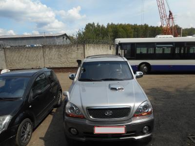 лобовое стекло HYUNDAI TERRACAN внедорожник (1999-2007 г.в.) на технике лобовое стекло HYUNDAI TERRACAN внедорожник (1999-2007 г.в.) на технике