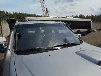 лобовое стекло HYUNDAI TERRACAN внедорожник (1999-2007 г.в.) на технике лобовое стекло HYUNDAI TERRACAN внедорожник (1999-2007 г.в.) на технике