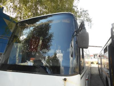 лобовое стекло VOLVO B 10 CARRUS (1990 г.в.) на технике лобовое стекло VOLVO B 10 CARRUS (1990 г.в.) на технике