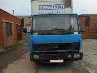 лобовое стекло MERCEDES-BENZ 1114 609D седан (Z г.в.) на технике 