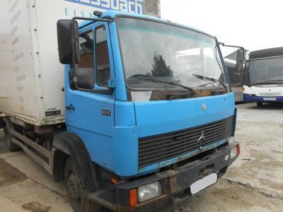 лобовое стекло MERCEDES-BENZ 1114 609D седан (Z г.в.) на технике 