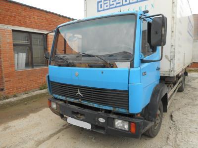 лобовое стекло MERCEDES-BENZ 1114 609D седан (Z г.в.) на технике 