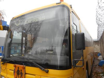 Лобовое стекло VOLVO В 10М 60 (1989 г г.в.) на технике Лобовое стекло VOLVO В 10М 60 (1989 г г.в.) на технике