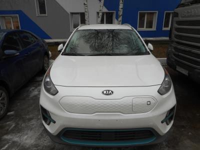 Лобовое стекло KIA NIRO электромобиль (2019 г.в.) на технике Лобовое стекло KIA NIRO электромобиль (2019 г.в.) на технике