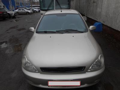 лобовое стекло KIA RIO седан (2000-2005 г.в.) на технике 