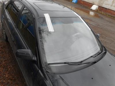 лобовое стекло HONDA ACCORD седан (2000 г.в.) на технике лобовое стекло HONDA ACCORD седан (2000 г.в.) на технике