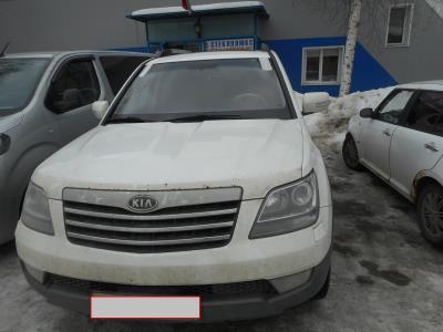Лобовое стекло KIA MOHAVE (2009-2019 г.в.) на технике Лобовое стекло KIA MOHAVE (2009-2019 г.в.) на технике