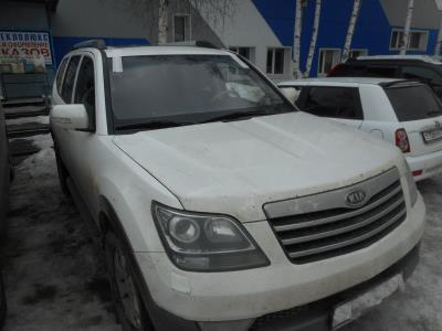 Лобовое стекло KIA MOHAVE (2009-2019 г.в.) на технике Лобовое стекло KIA MOHAVE (2009-2019 г.в.) на технике