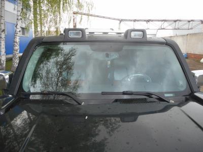 лобовое стекло HUMMER III внедорожник (2005 г.в.) на технике лобовое стекло HUMMER III внедорожник (2005 г.в.) на технике
