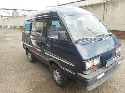 лобовое стекло SUBARU E 10 LIBERO/DOMINGO (1985-93 г.в.) на технике 