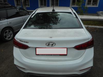 Заднее стекло HYUNDAI SOLARIS седан (2017-нв г.в.) на технике 