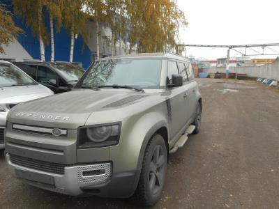 Лобовое стекло LAND ROVER DEFENDER (2021 г.в.) на технике 