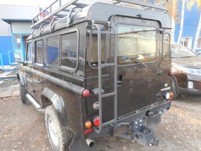 заднее стекло LAND ROVER DEFENDER внедорожник (1985-2005 г.в.) на технике 