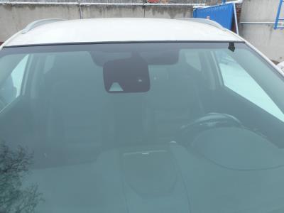 Лобовое стекло SAMSUNG QM6 внедорожник (2016-н.в. г.в.) на технике  Лобовое стекло SAMSUNG QM6 внедорожник (2016-н.в. г.в.) на технике