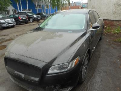 Лобовое стекло LINCOLN CONTINENTAL (2015-2020 г.в.) на технике Лобовое стекло LINCOLN CONTINENTAL (2015-2020 г.в.) на технике