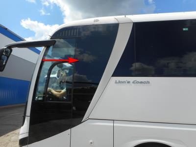 Переднее наружнее стекло стеклопакета правое/левое MAN LION`S COACH R07 (2019 г.в.) на технике Переднее наружнее стекло стеклопакета правое/левое MAN LION`S COACH R07 (2019 г.в.) на технике