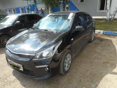 Лобовое стекло KIA RIO X-LINE FB (2017-2022 г.в.) на технике Лобовое стекло KIA RIO X-LINE FB (2017-2022 г.в.) на технике