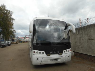 лобовое стекло VOLVO B 12 SIDERAL (2000 г.в.) на технике лобовое стекло VOLVO B 12 SIDERAL (2000 г.в.) на технике