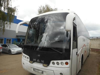 лобовое стекло VOLVO B 12 SIDERAL (2000 г.в.) на технике лобовое стекло VOLVO B 12 SIDERAL (2000 г.в.) на технике
