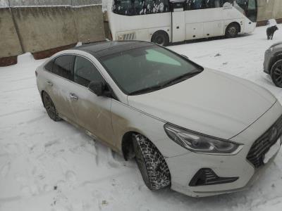 Стекло люка HYUNDAI SONATA IV, V седан (2001-2008 г.в.) на технике Стекло люка HYUNDAI SONATA IV, V седан (2001-2008 г.в.) на технике
