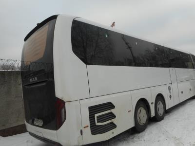 Корпусное заднее левое/правое стекло MAN LION`S COACH R07 (2019 г.в.) на технике Корпусное заднее левое/правое стекло MAN LION`S COACH R07 (2019 г.в.) на технике