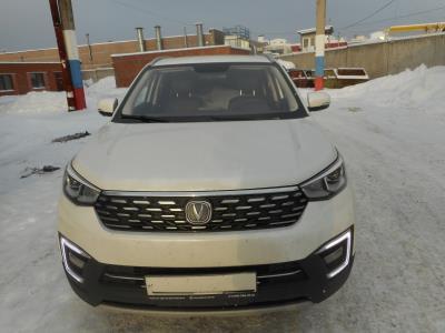 Лобовое стекло CHANGAN CS55 (2021 г.в.) на технике Лобовое стекло CHANGAN CS55 (2021 г.в.) на технике