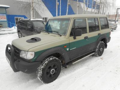 лобовое стекло HYUNDAI GALLOPER внедорожник (1998-2003 г.в.) на технике 