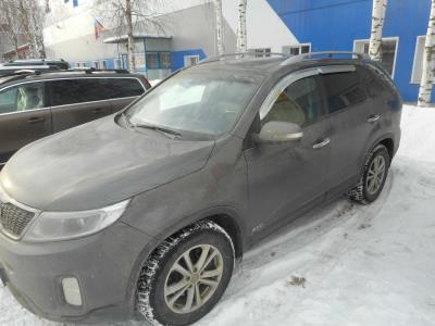 Стекло крыши задняя часть KIA SORENTO II / III (2009-2020 г.в.) на технике Стекло крыши задняя часть KIA SORENTO II / III (2009-2020 г.в.) на технике