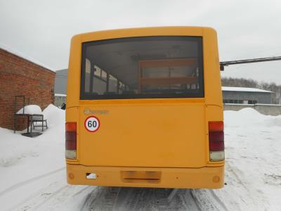 Заднее стекло ПАЗ (PAZ) 3204 (2006 г.в.) на технике Заднее стекло ПАЗ (PAZ) 3204 (2006 г.в.) на технике