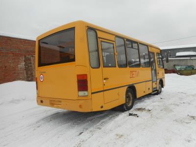 Заднее стекло ПАЗ (PAZ) 3204 (2006 г.в.) на технике Заднее стекло ПАЗ (PAZ) 3204 (2006 г.в.) на технике