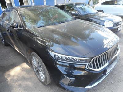 Лобовое стекло KIA K7 (2017-2020гв г.в.) на технике Лобовое стекло KIA K7 (2017-2020гв г.в.) на технике