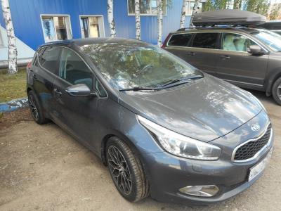 Стекло крыши (задняя часть) KIA CEED JD (2015 г.в.) на технике Стекло крыши (задняя часть) KIA CEED JD (2015 г.в.) на технике