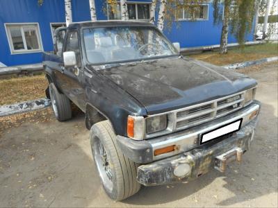 лобовое стекло TOYOTA 4RUNNER внедорожник (1984-1989 г.в.) общий вид лобовое стекло TOYOTA 4RUNNER внедорожник (1984-1989 г.в.) общий вид