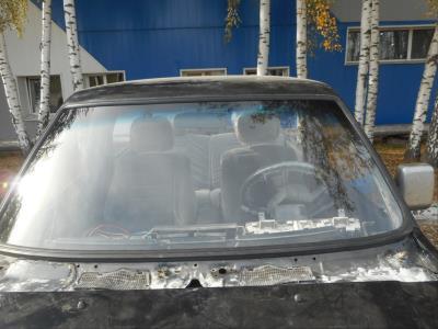 лобовое стекло TOYOTA 4RUNNER внедорожник (1984-1989 г.в.) общий вид лобовое стекло TOYOTA 4RUNNER внедорожник (1984-1989 г.в.) общий вид