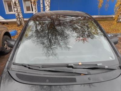 Лобовое стекло KIA VENGA минивэн (2009-2014 г.в.) общий вид фото Лобовое стекло KIA VENGA минивэн (2009-2014 г.в.) общий вид фото