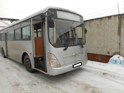 лобовое стекло, половина HYUNDAI AERO CITY (2012 г.в.) общий вид фото лобовое стекло, половина HYUNDAI AERO CITY (2012 г.в.) общий вид фото