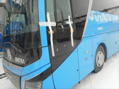 Нижнее стекло под водительским MAN LION`S COACH R07 (2019 г.в.) общий вид Нижнее стекло под водительским MAN LION`S COACH R07 (2019 г.в.) общий вид