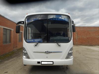 Лобовое стекло(левая половина) HYUNDAI AERO CITY (2012 г.в.) общий вид Лобовое стекло(левая половина) HYUNDAI AERO CITY (2012 г.в.) общий вид