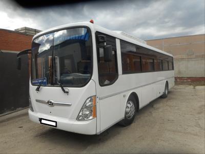 Лобовое стекло(левая половина) HYUNDAI AERO CITY (2012 г.в.) общий вид Лобовое стекло(левая половина) HYUNDAI AERO CITY (2012 г.в.) общий вид