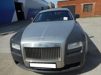 Лобовое стекло ROLLS-ROYCE GHOST седан (2009-2014 г.в.) общий вид Лобовое стекло ROLLS-ROYCE GHOST седан (2009-2014 г.в.) общий вид