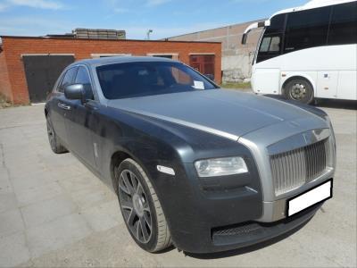 Лобовое стекло ROLLS-ROYCE GHOST седан (2009-2014 г.в.) общий вид Лобовое стекло ROLLS-ROYCE GHOST седан (2009-2014 г.в.) общий вид