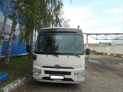 Лобовое стекло TOYOTA COASTER (2023 г.в. г.в.) общий вид 