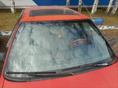 лобовое стекло SUBARU LEONE седан (1984-89 г.в.) общий вид 