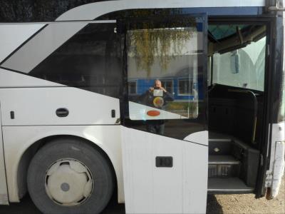 Стекло пассажирской двери GOLDEN DRAGON XML 6126 JR (2018 г.в.) общий вид Стекло пассажирской двери GOLDEN DRAGON XML 6126 JR (2018 г.в.) общий вид