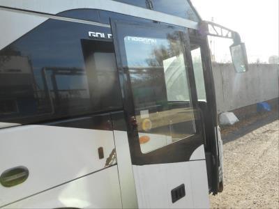 Стекло пассажирской двери GOLDEN DRAGON XML 6126 JR (2018 г.в.) общий вид Стекло пассажирской двери GOLDEN DRAGON XML 6126 JR (2018 г.в.) общий вид