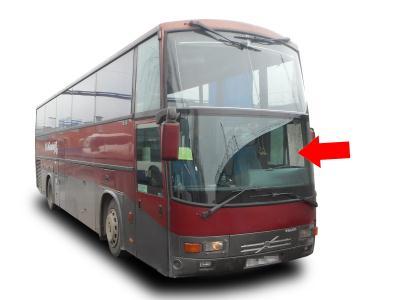 лобовое стекло, нижнее VOLVO B 12 на технике лобовое стекло, нижнее VOLVO B 12 на технике