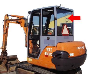 Заднее стекло кабины HITACHI EX30 на технике Заднее стекло кабины HITACHI EX30 на технике